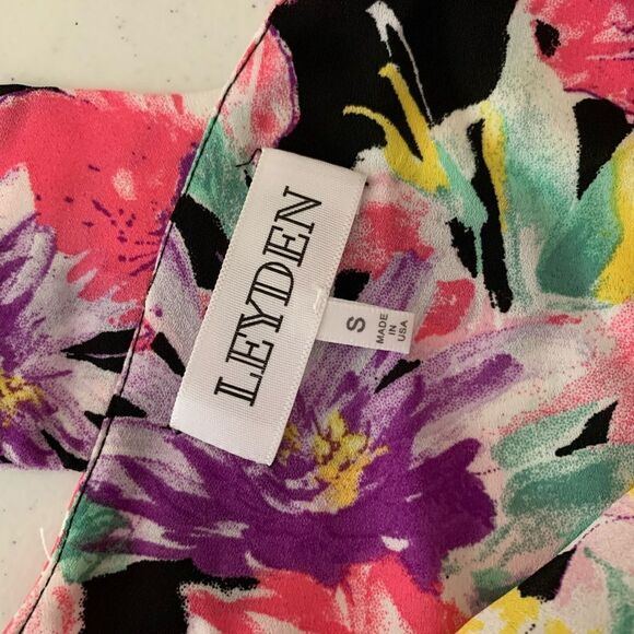 Leyden floral blouse  - Picture 6 of 11